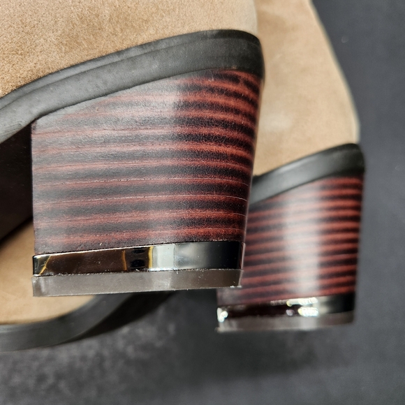 Vince Camuto boots women's 11M beige sand suede Babellie western cowgirl new - Picture 11 of 16